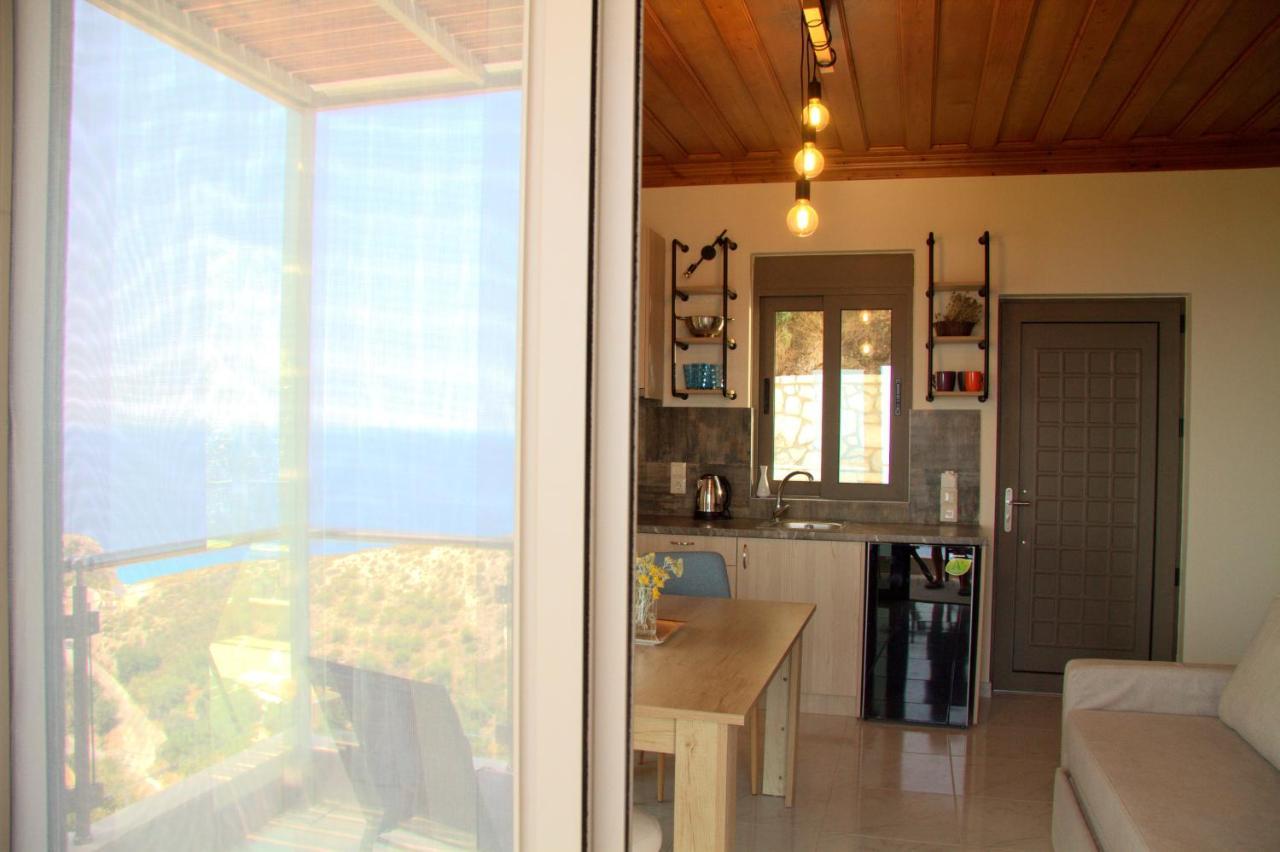 Melikiron Luxury Apartments อาโยส นิกีตัส ภายนอก รูปภาพ