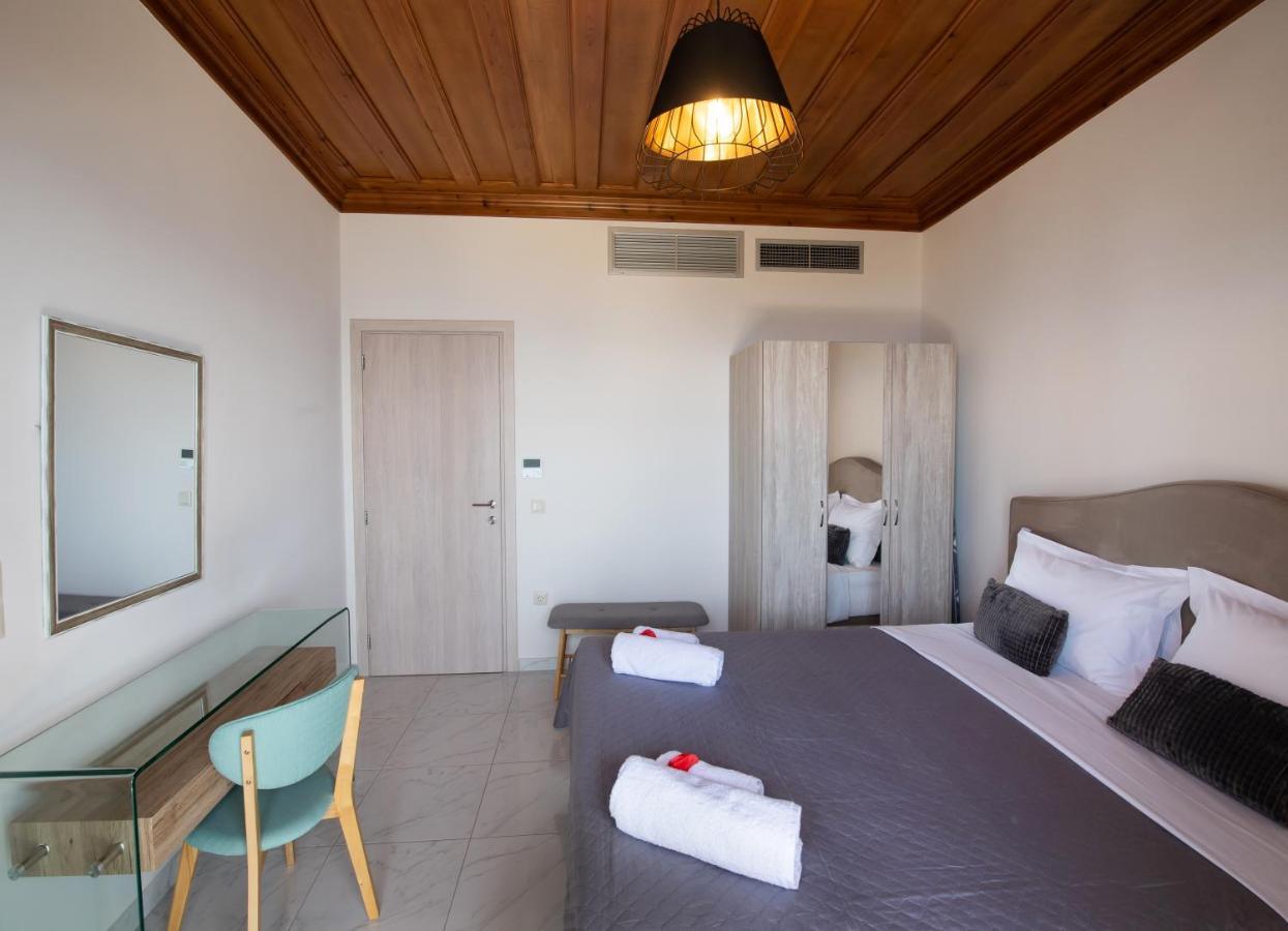 Melikiron Luxury Apartments อาโยส นิกีตัส ภายนอก รูปภาพ
