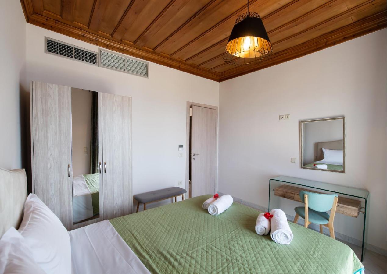 Melikiron Luxury Apartments อาโยส นิกีตัส ภายนอก รูปภาพ