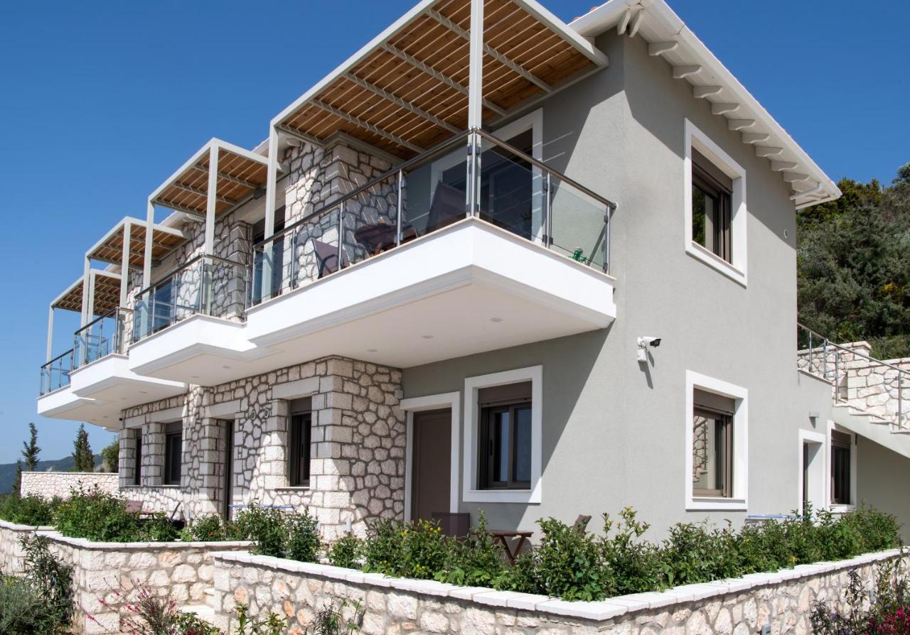 Melikiron Luxury Apartments อาโยส นิกีตัส ภายนอก รูปภาพ