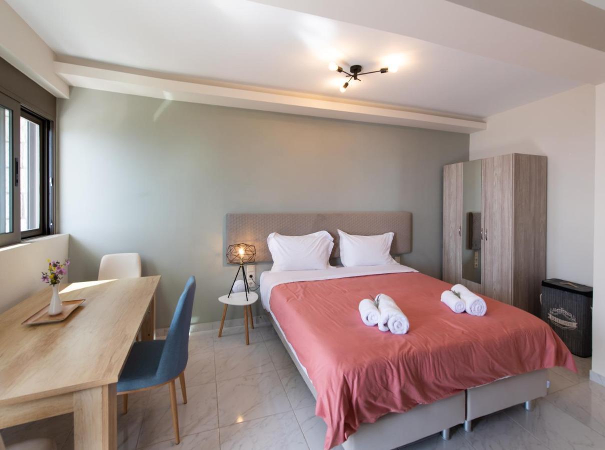 Melikiron Luxury Apartments อาโยส นิกีตัส ภายนอก รูปภาพ
