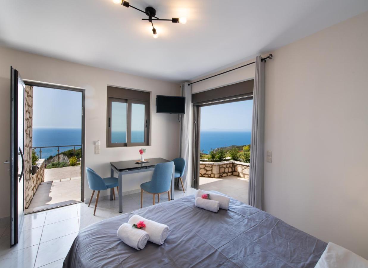 Melikiron Luxury Apartments อาโยส นิกีตัส ภายนอก รูปภาพ