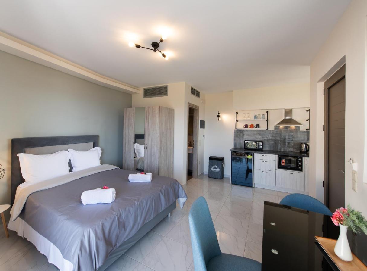 Melikiron Luxury Apartments อาโยส นิกีตัส ภายนอก รูปภาพ